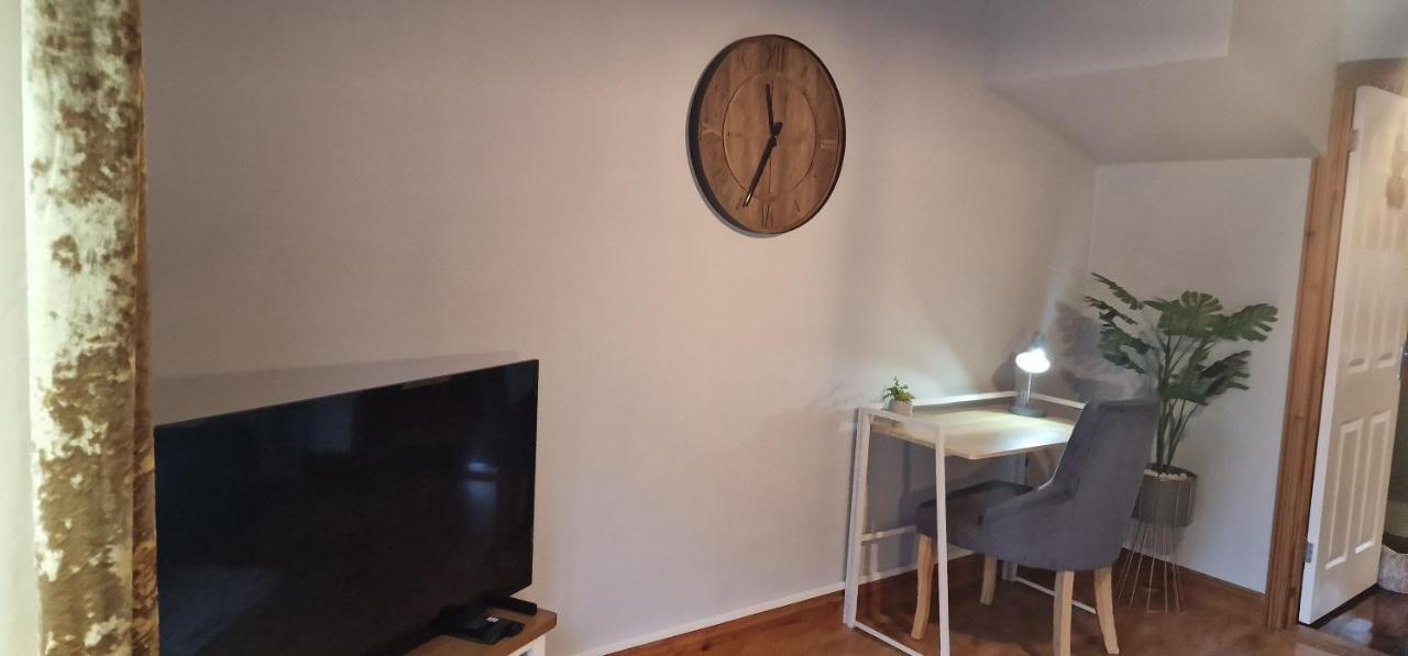 Country Style, 2 Bedroom House, Parking And Superb Location 노리치 외부 사진